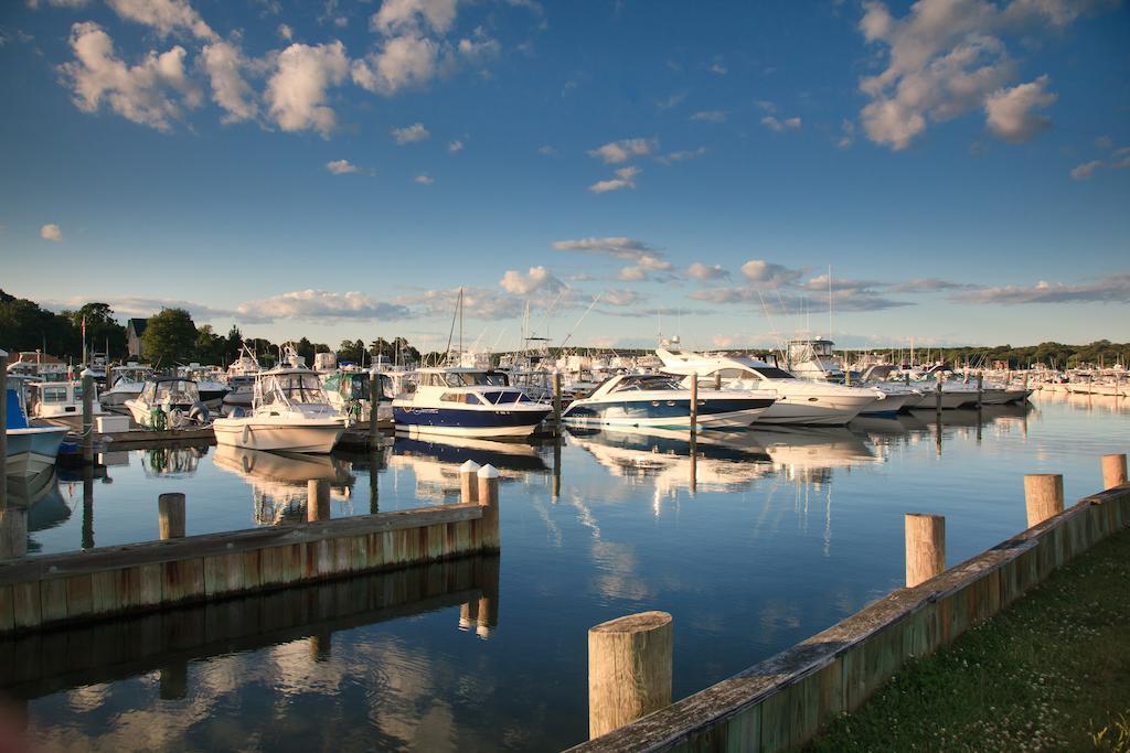 ניאנטיק Inn At Harbor Hill Marina מראה חיצוני תמונה